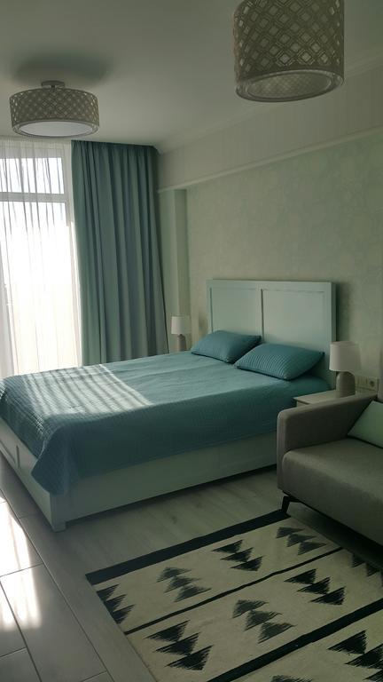Apart Hotel Luxor Batumi Exterior photo