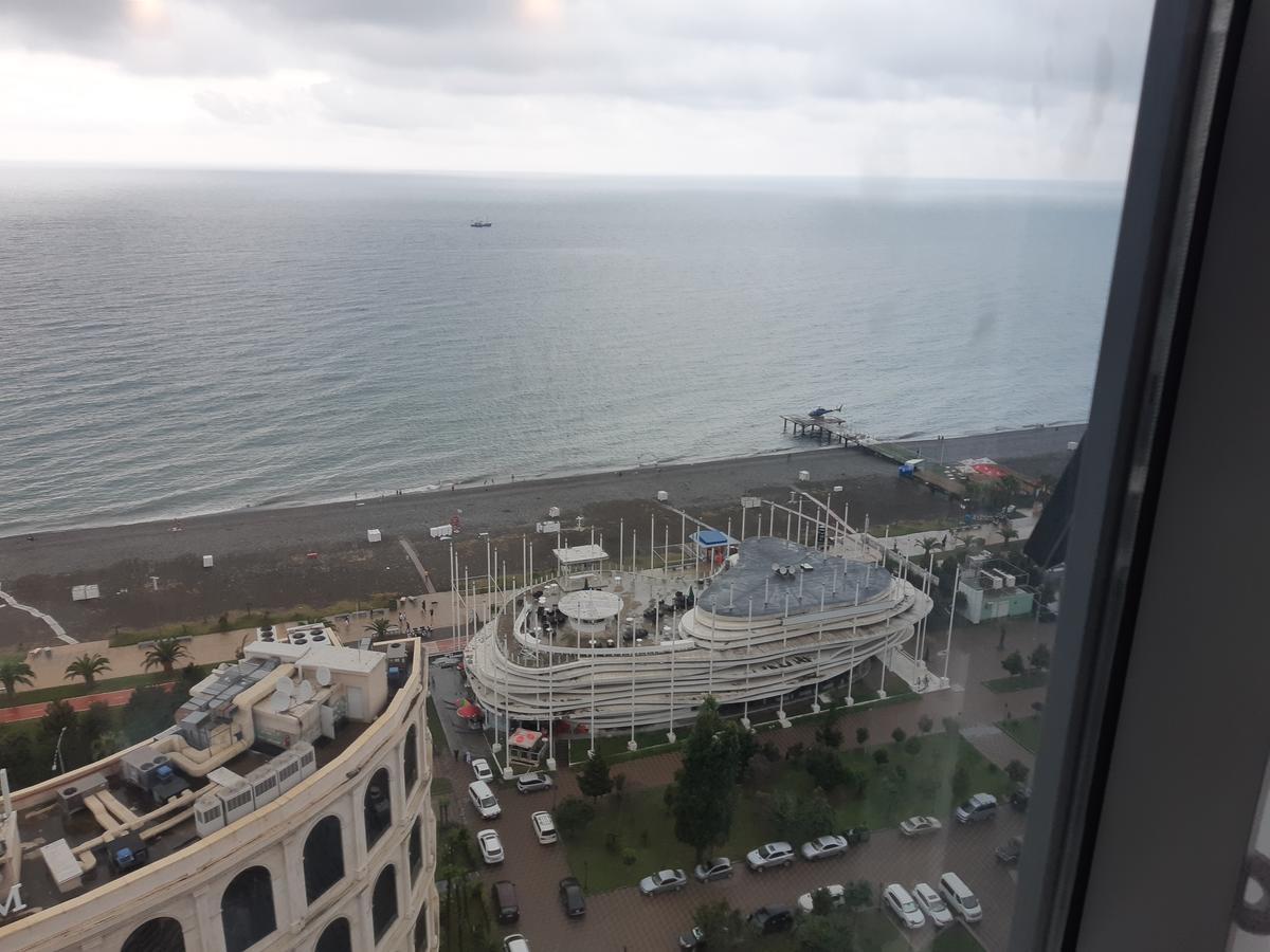 Apart Hotel Luxor Batumi Exterior photo
