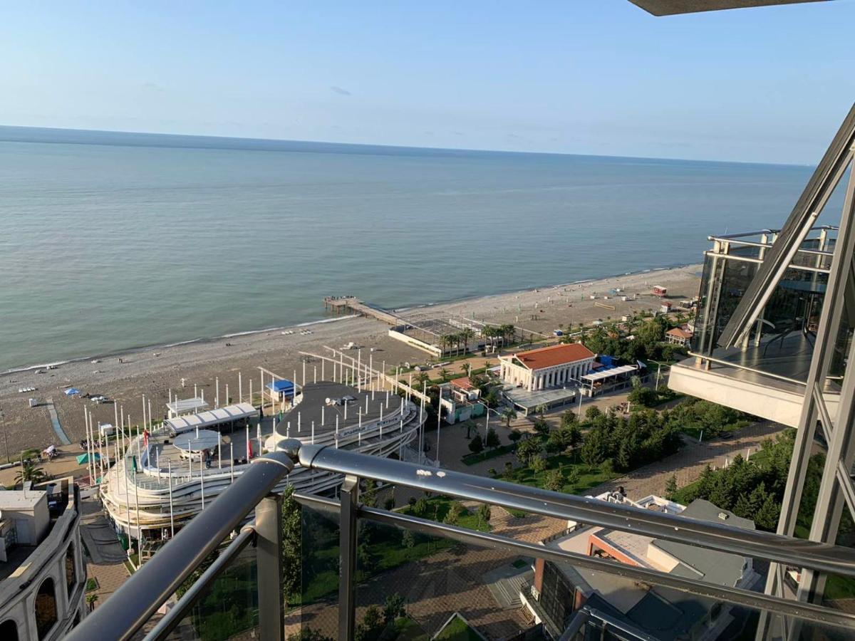 Apart Hotel Luxor Batumi Exterior photo